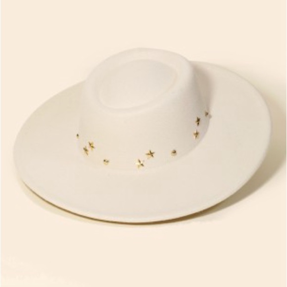 Wide Brim Star-Accent Women's Hat in Cream